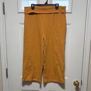Zenana Signature Women's Mustard Yoga Capris